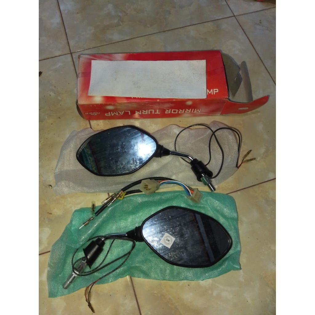 spion berlampu Honda beat