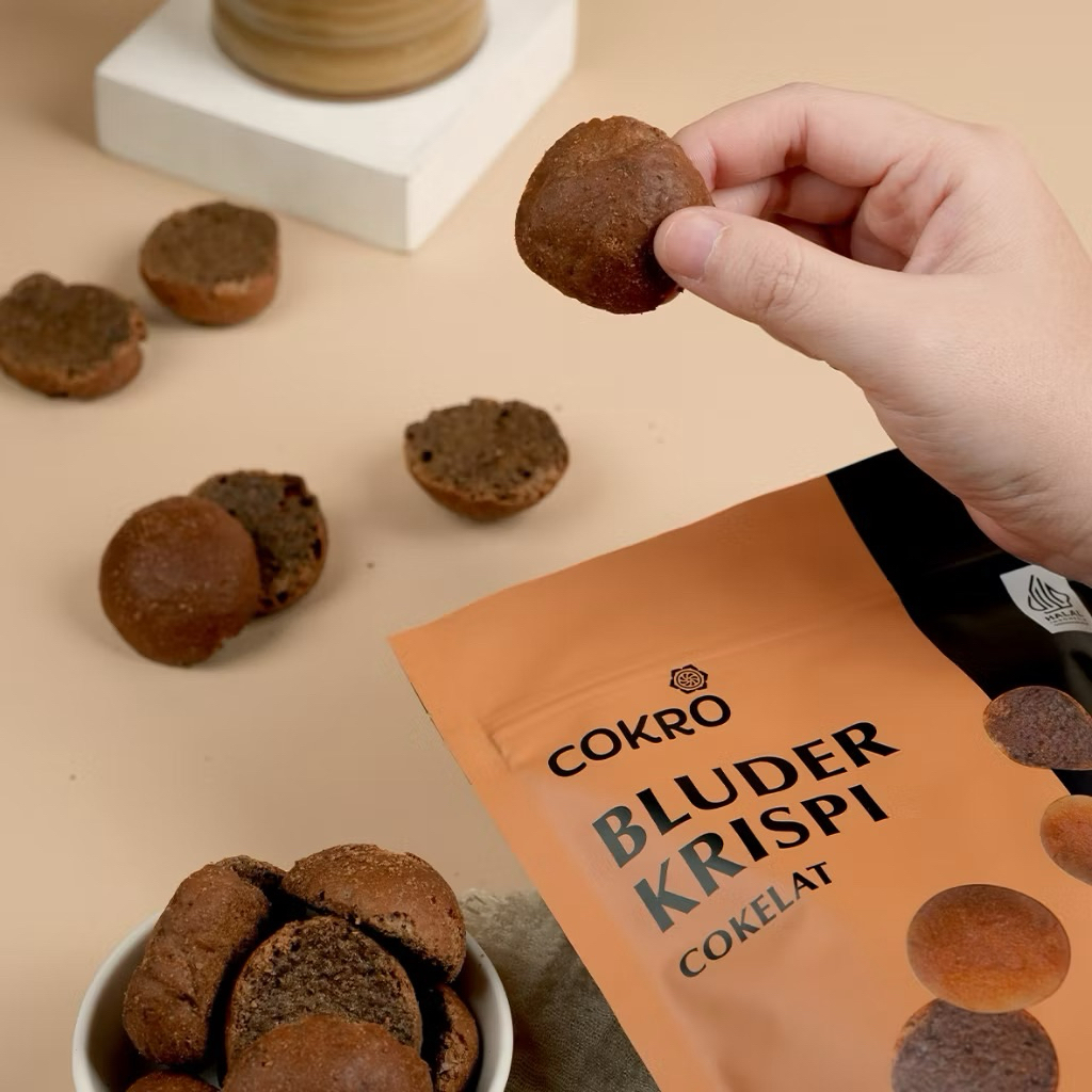 Bluder Krispi Cokro Madiun Rasa Cokelat Cemilan Renyah - Oleh Oleh Khas Madiun Snack Bag 64gr