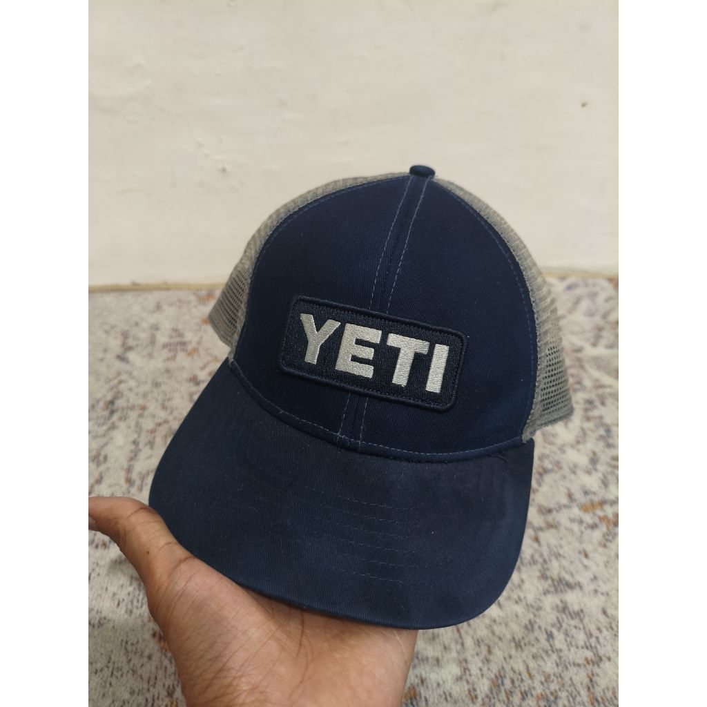 topi yeti outdoor