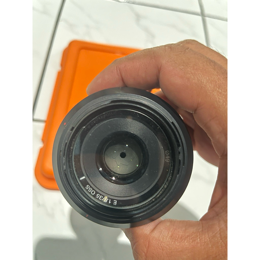 Lensa Fix Sony APSC 35mm