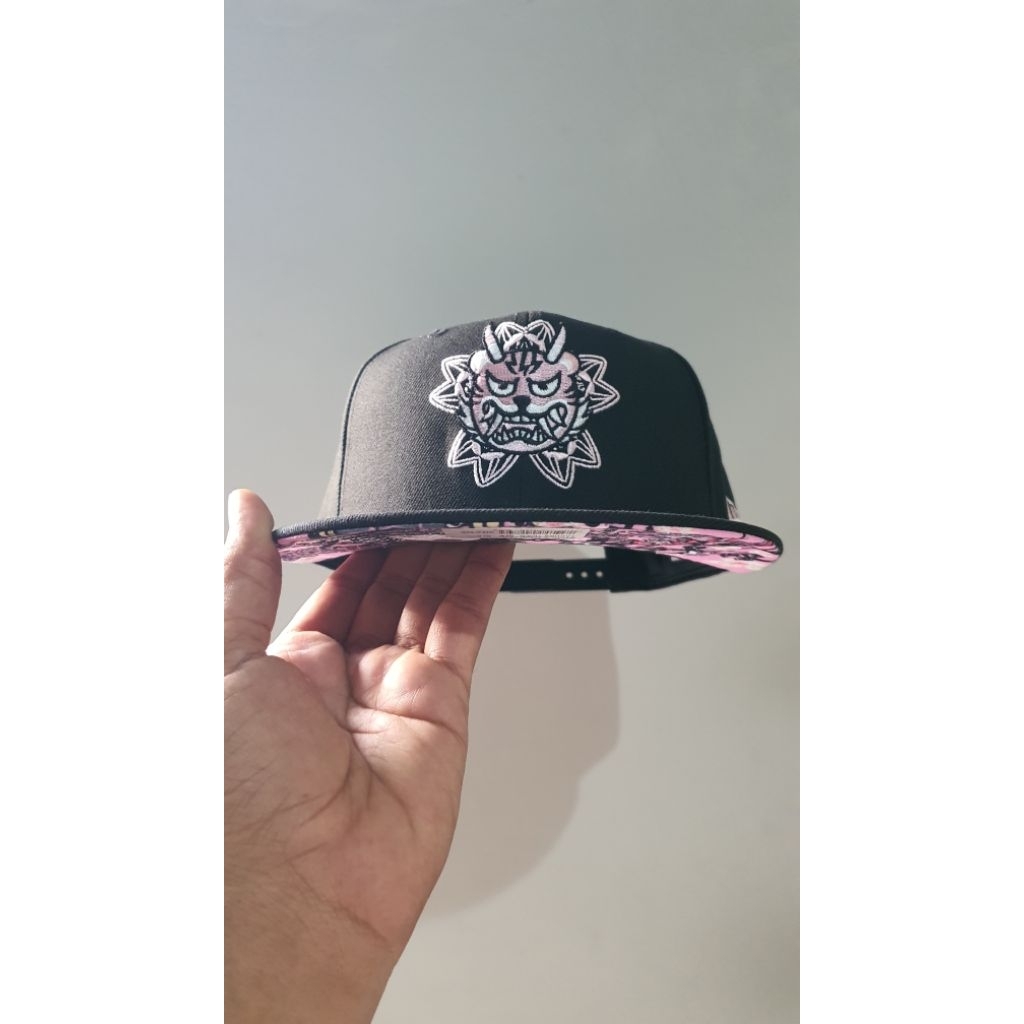 TOPI NEW ERA X TKDK SAKURA TIGER