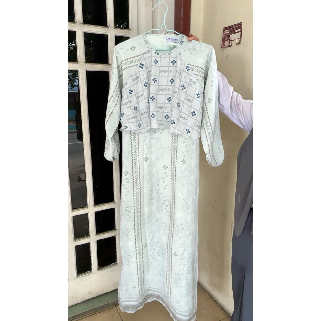 preloved dress by zaskia mecca