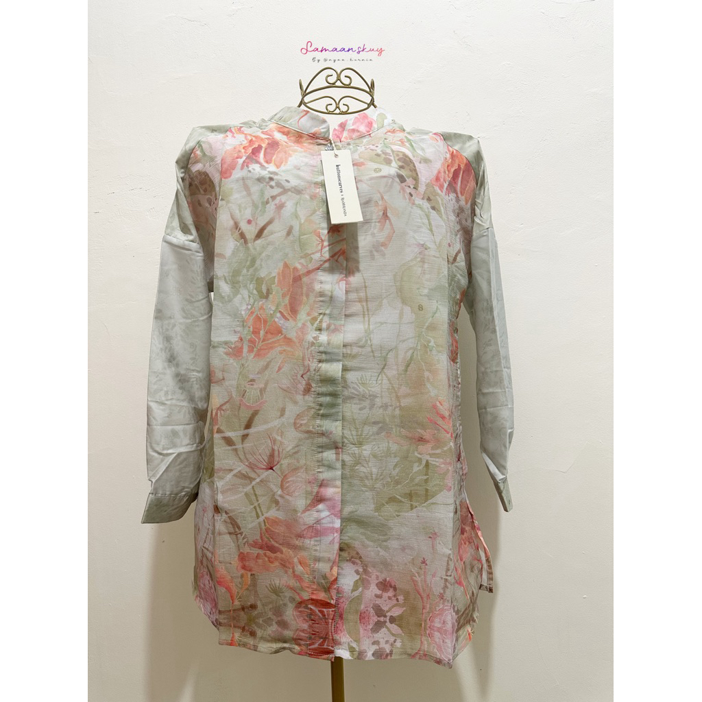 As is - Valvia Top Benang Jarum X Ria Miranda