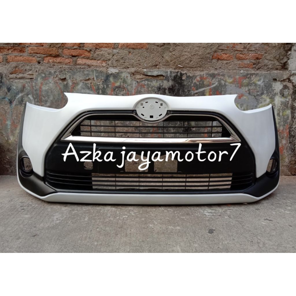 Bumper depan toyota sienta bekas