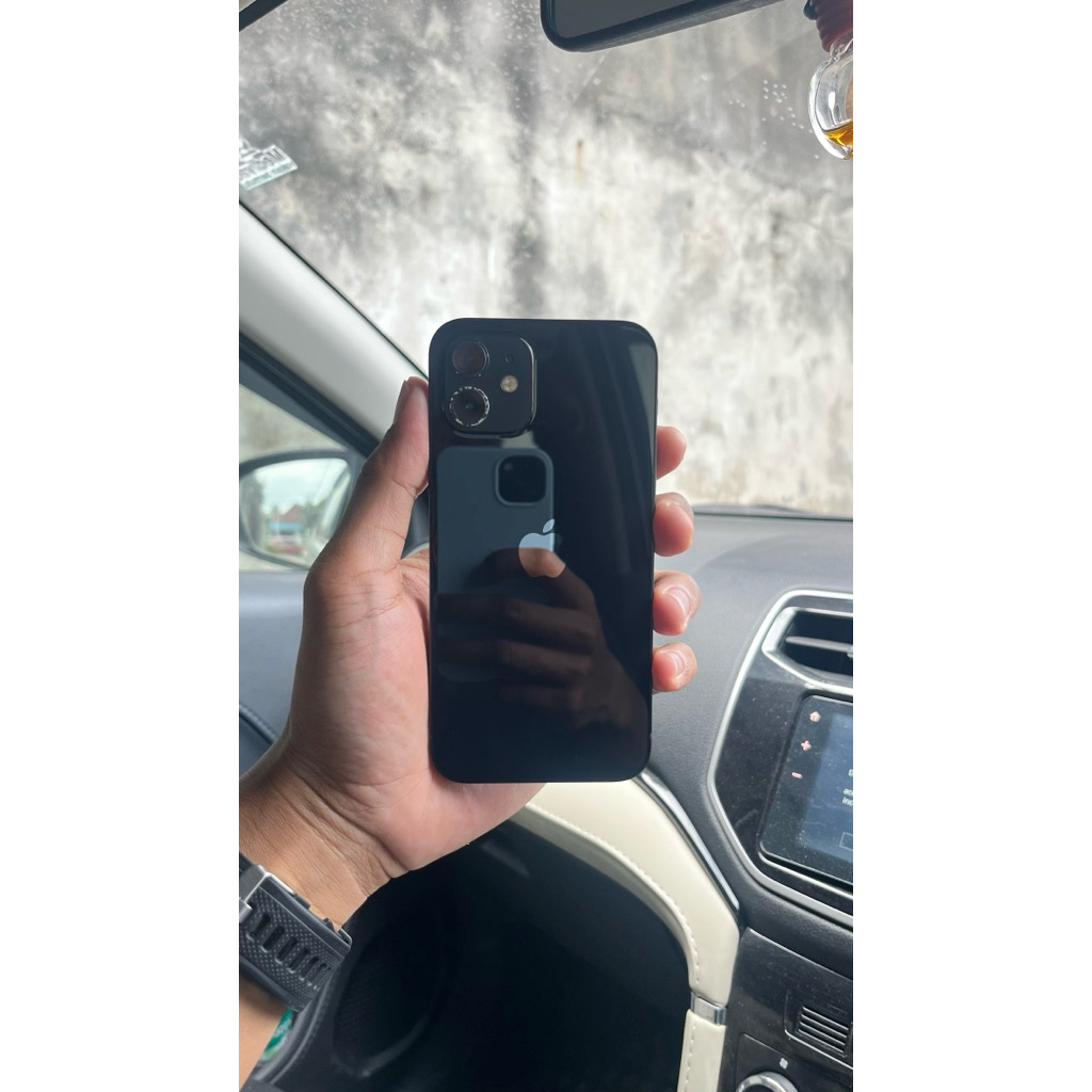 Iphone 12 Basic 64 GB Ex Ibox Second
