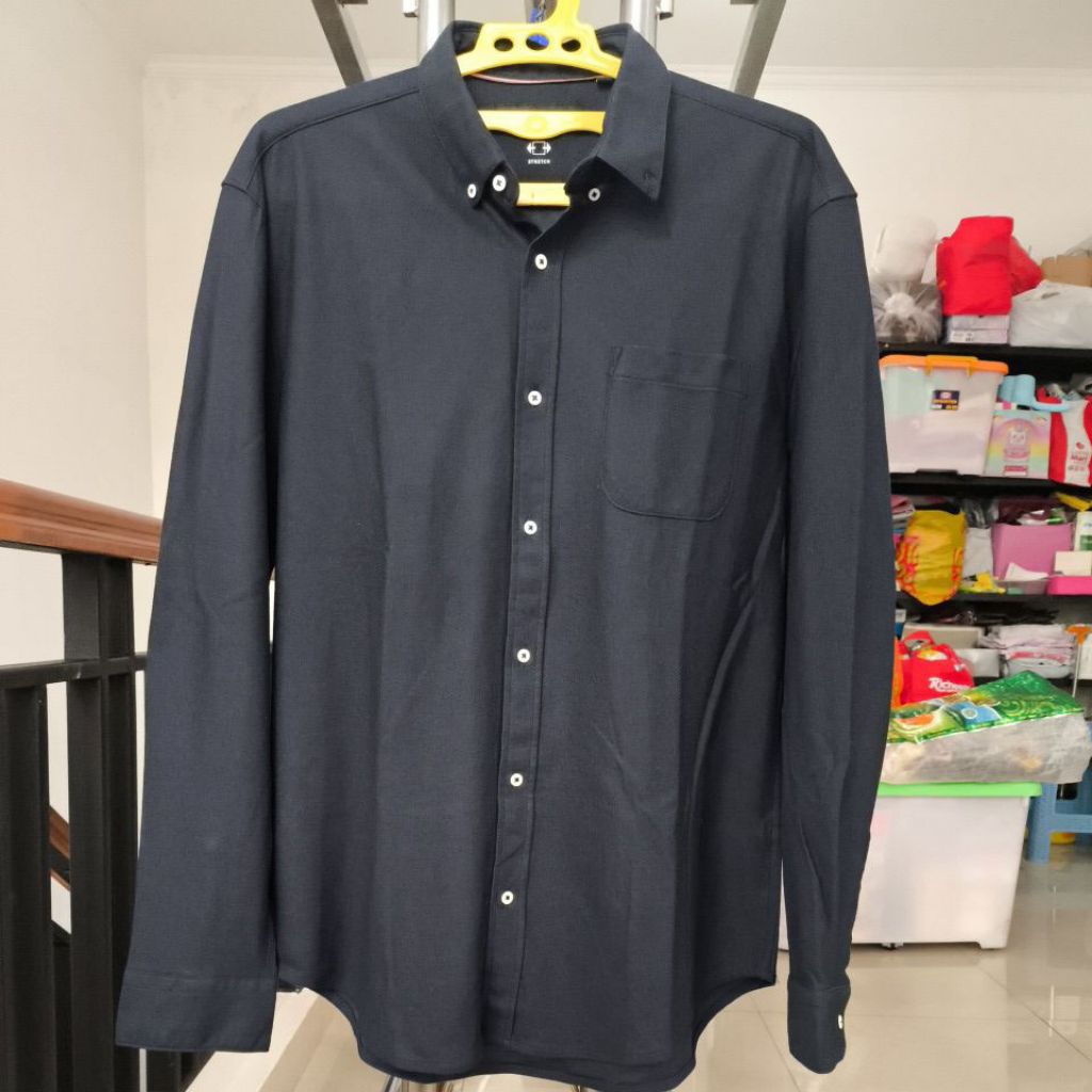 PRELOVED KEMEJA PRIA LENGAN PANJANG NAVY/BIRU TUA  "THE EXECUTIVE"
