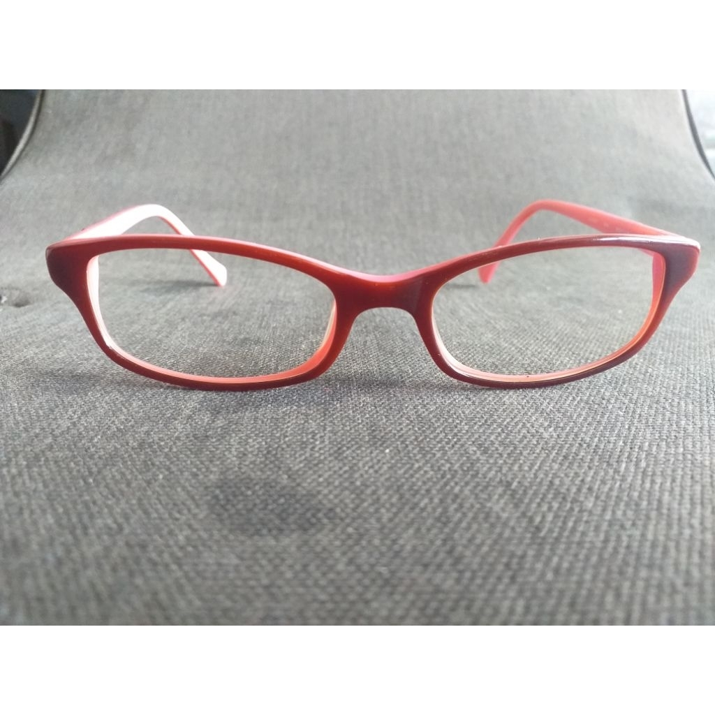 GUESS Kacamata Wanita