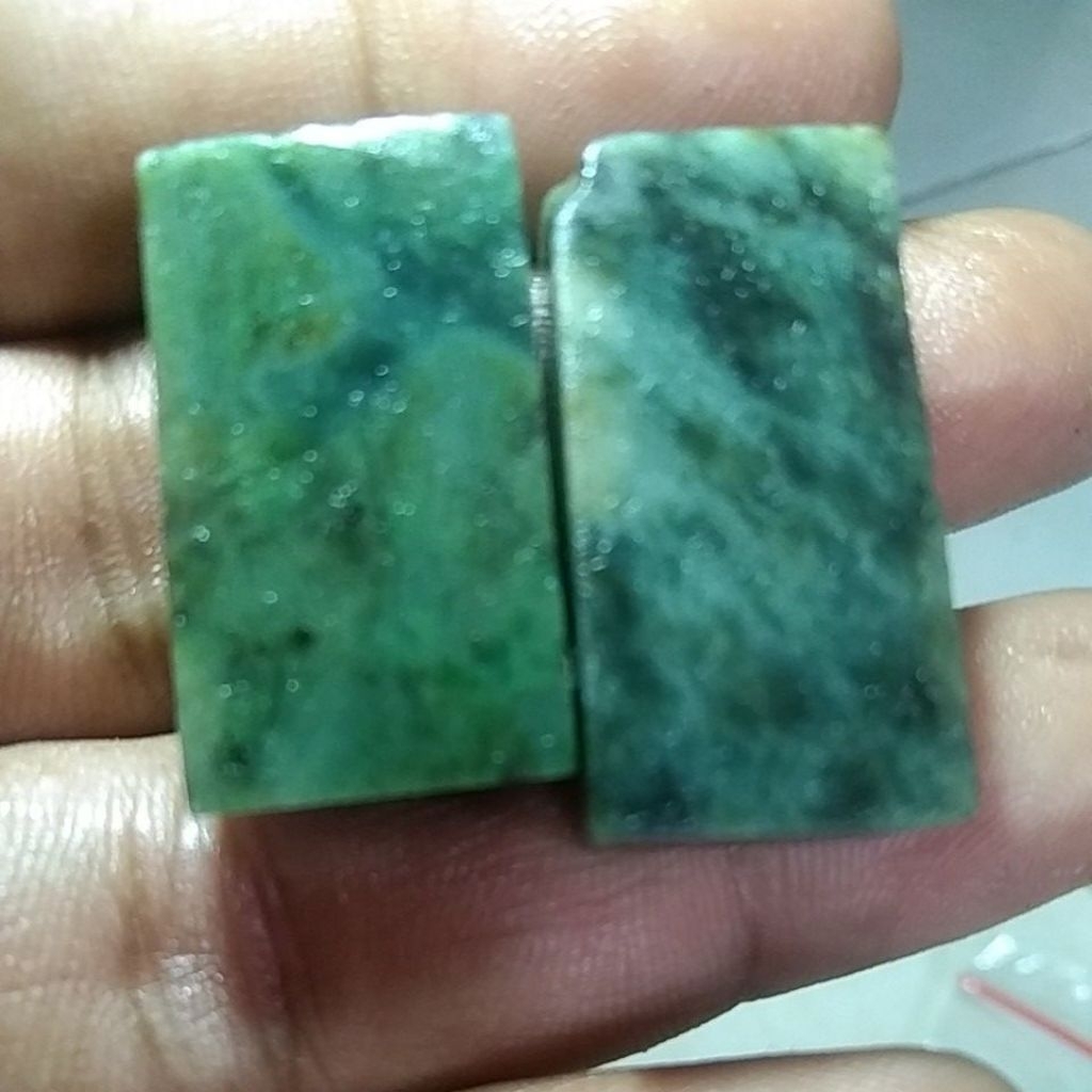 BATU GIOK NEPHRITE CRYSTAL MOTIF TAPAK JALAK