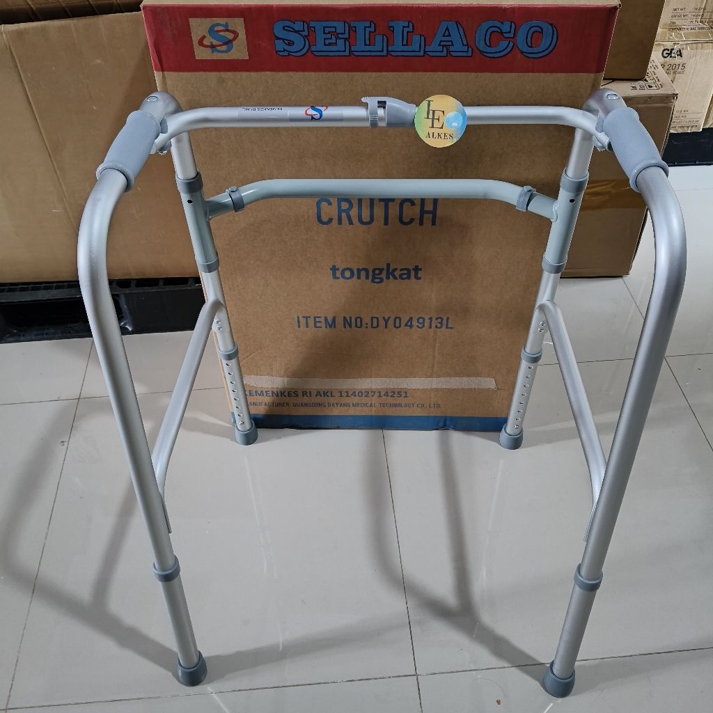 Sellaco Walker Lipat Alat Bantu Jalan Tongkat Lansia
