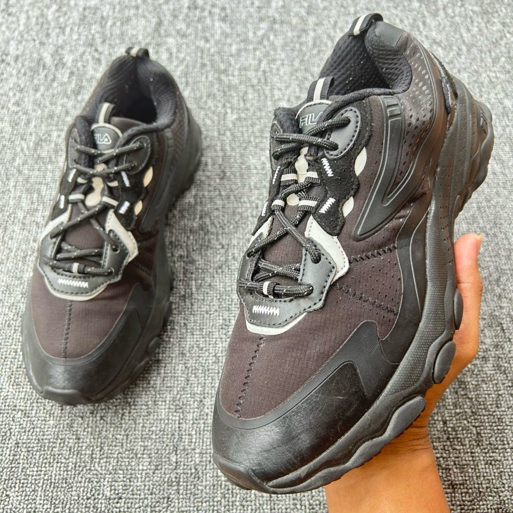 Sepatu FILA Sport Casual Size 41 Panjang Insole 26 cm