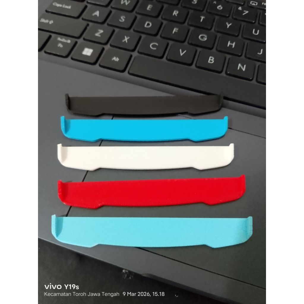 winglet miniatur bus rkc TRONTON UHD