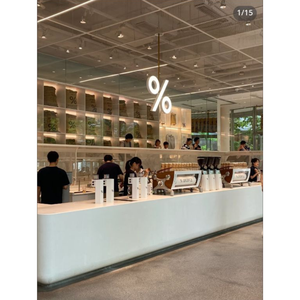 Meja Resepsionis Custom HPL Putih Doff