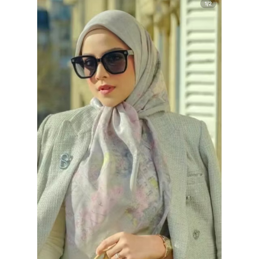 PL buttonscarves parisian palais
