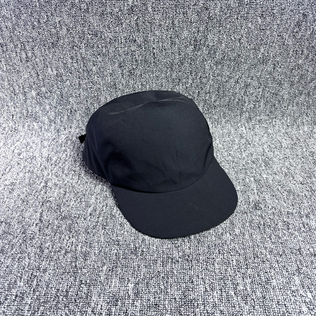 Topi Uniqlo Cap Olahraga M-XL Second Preloved Original 295