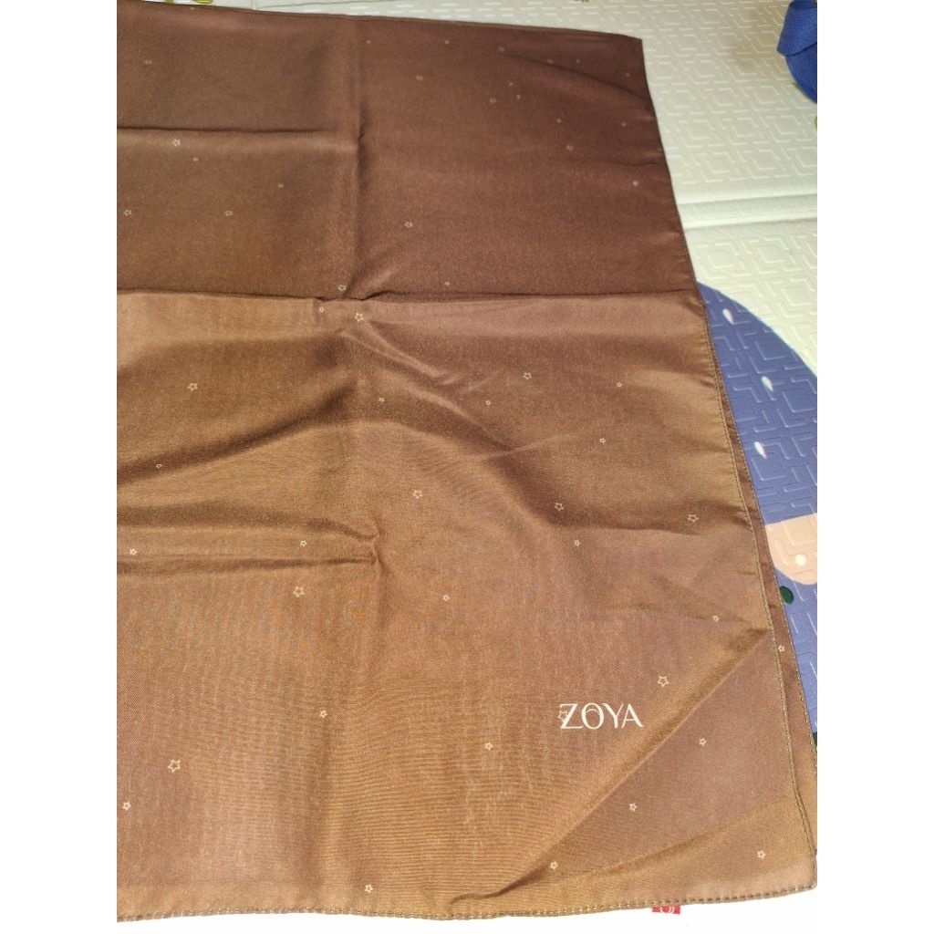 (Preloved) hijab mahogany zoya