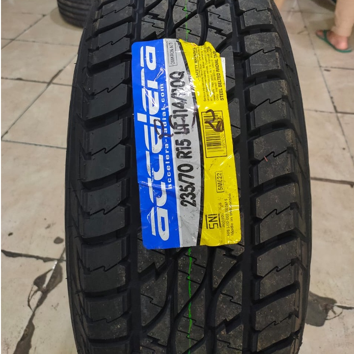 Ban Mobil Merk Accelera Omicron AT 235/70 Ring 15