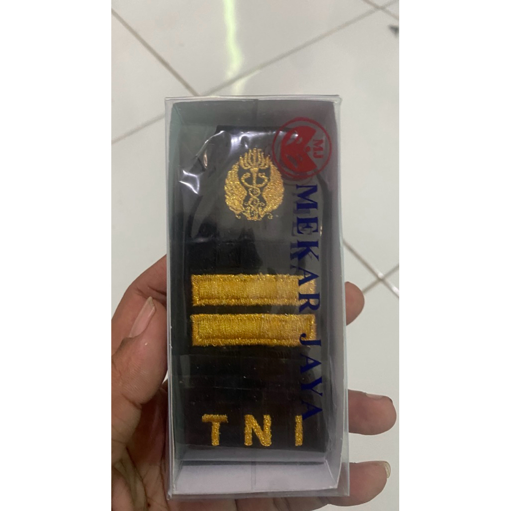 Pangkat PDU 1 Lettu Ckm staf TNI AD Mekar Jaya