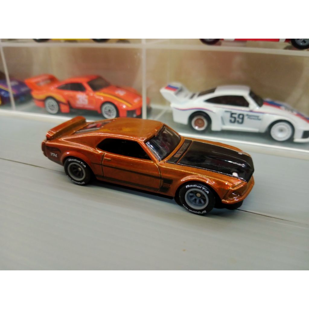 Hot wheels super treasure hunt 69 ford mustang boss 302