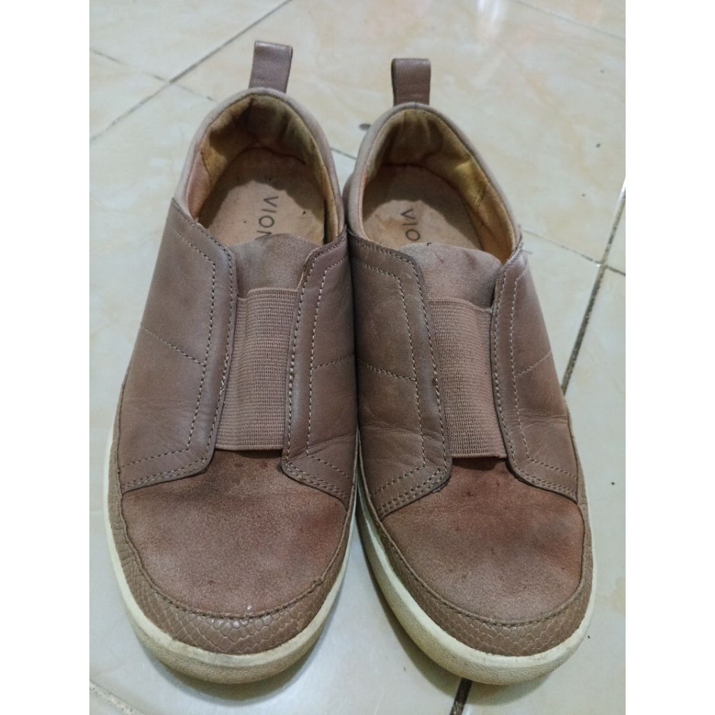 Vionic size 37 insole 23