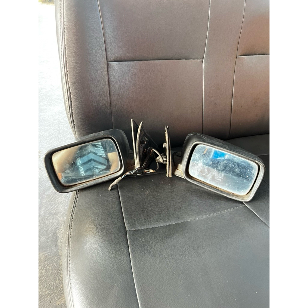 Spion BMW E36 Original adalah cermin original