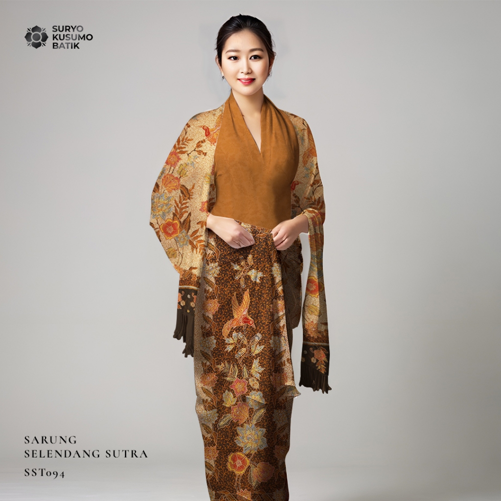 Suryo Kusumo Batik - Kain Batik Tulis Sarung Selendang Sutra Wanita  SLS3