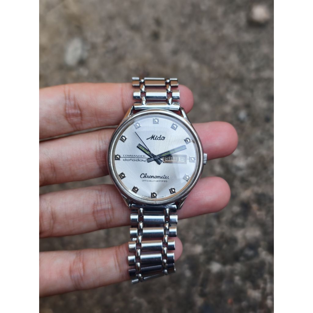 Mido Commander Datoday