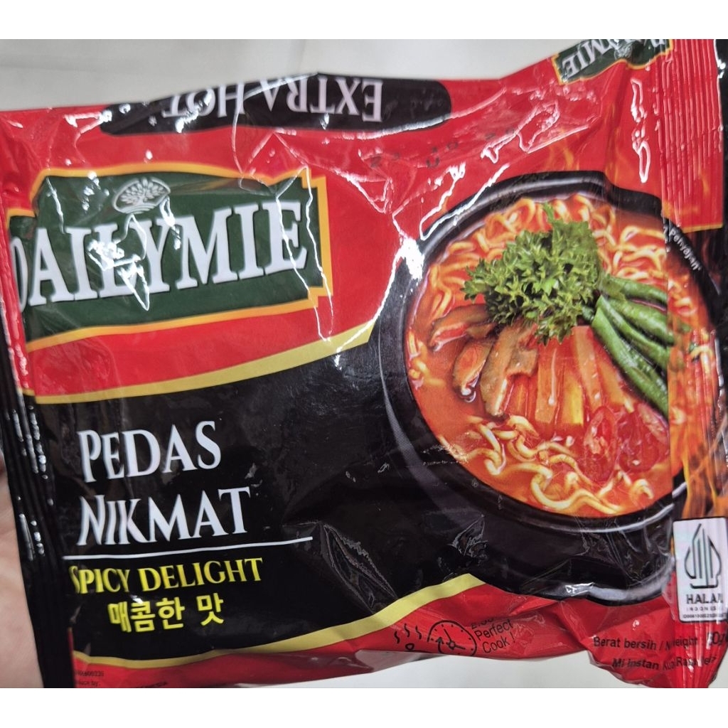 Mie Instan Goreng Ekstra Pedas DAILY MIE Spicy Delight Fried Noodle (Extra Hot) 82g - HK-PC-PS. (Can