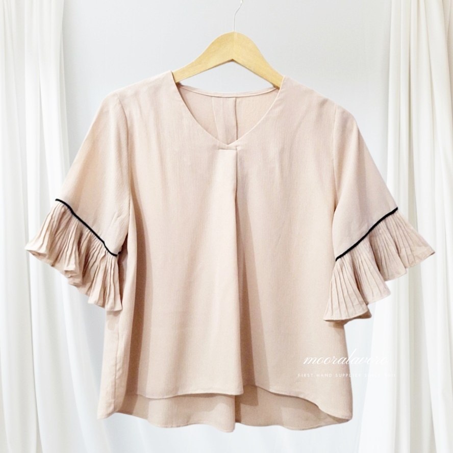 NARETA CLASSY RUFFLE PLEATS LOOSE TOP KOREAN STYLE READY BKK BANGKOK PREMIUM COLLECTIONS