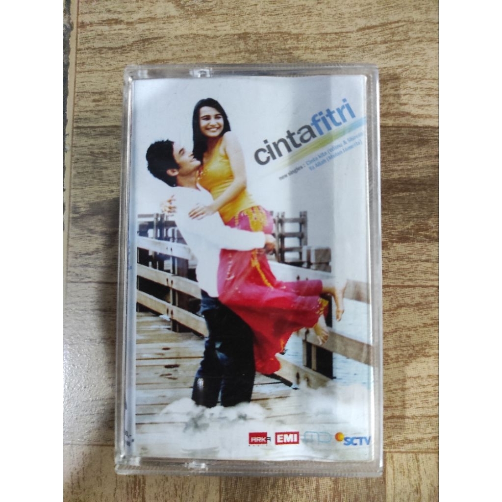 kaset pita CINTA FITRI