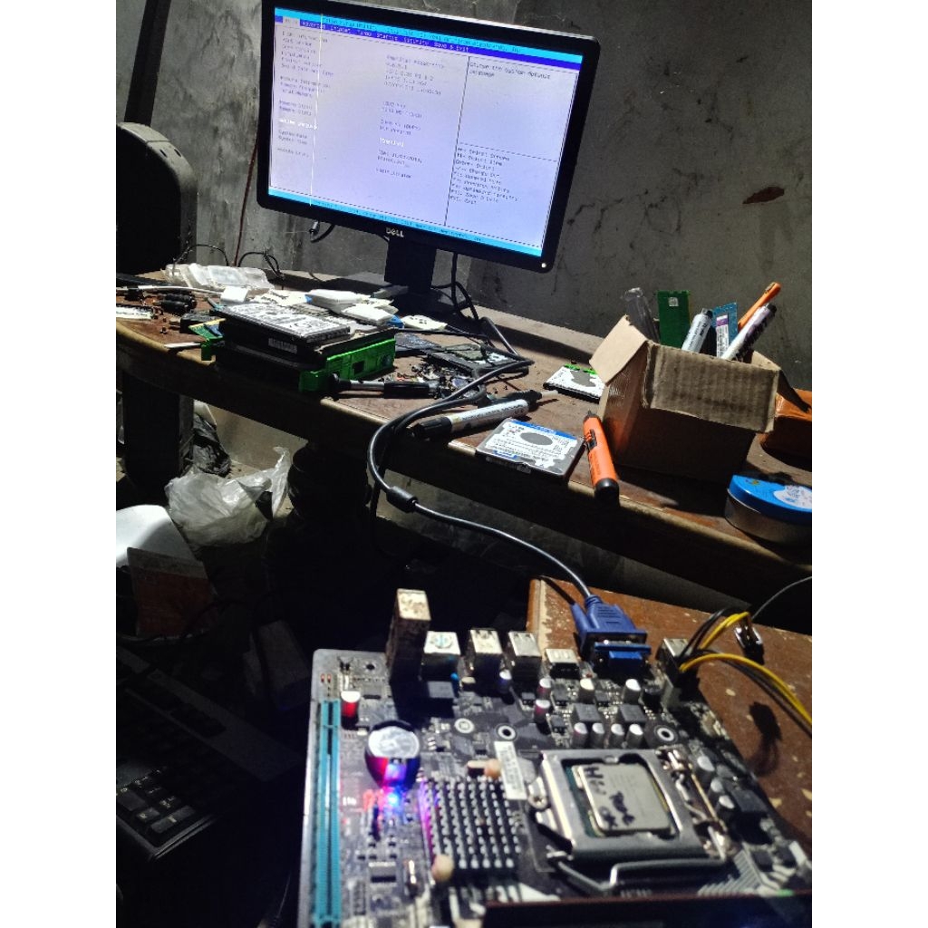 Mianboard H61 Esonic minusan cek display