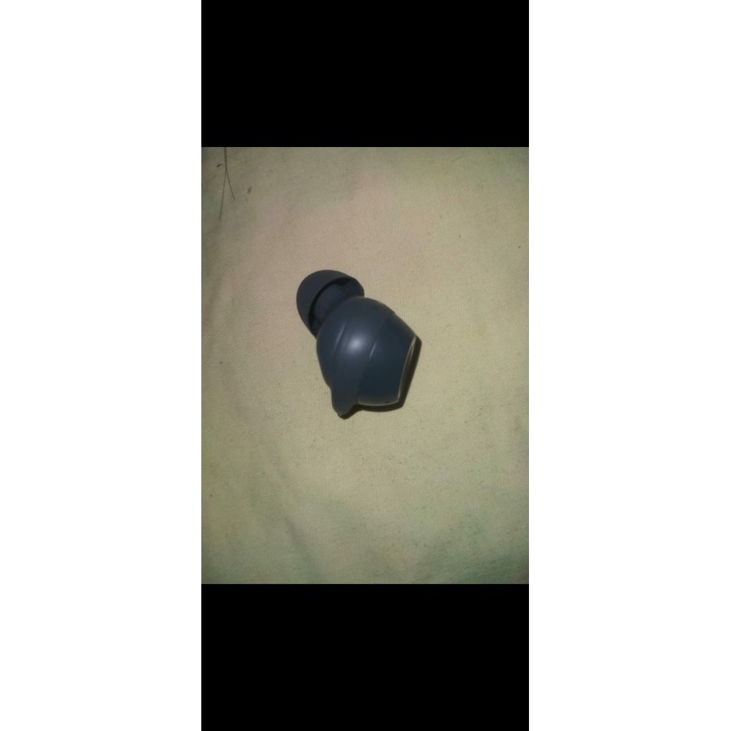 Earbuds samsung buds 2 (Kanan)&Buds Fe (Kiri) 100% original