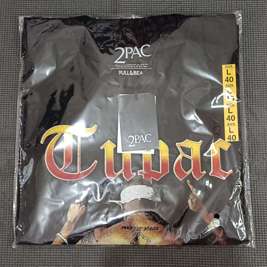 Kaos  Pull&Bear - 2 PAC