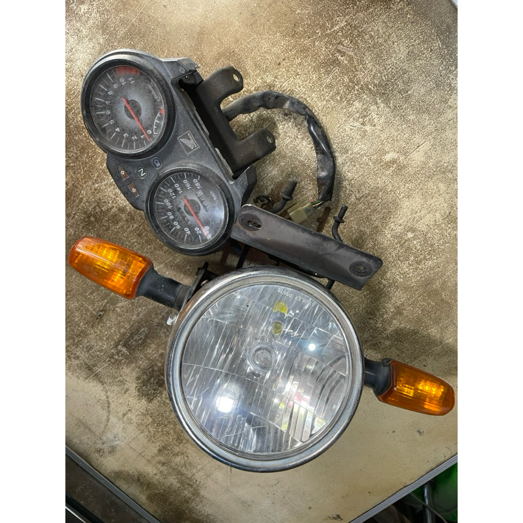 lampu depan set spido & sein honda megapro primus