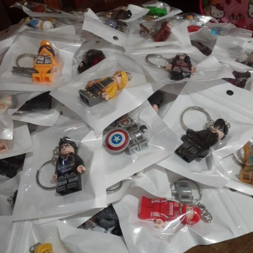 [BEST SELLER] Keychain Minifigure LEGO Karakter Tentara, Superhero, Anime, dan Lainnya yang Lucu dan