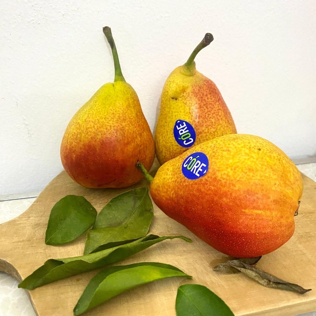 buah pear forelle fresh 1 kg / buah pir forelle 1 kg