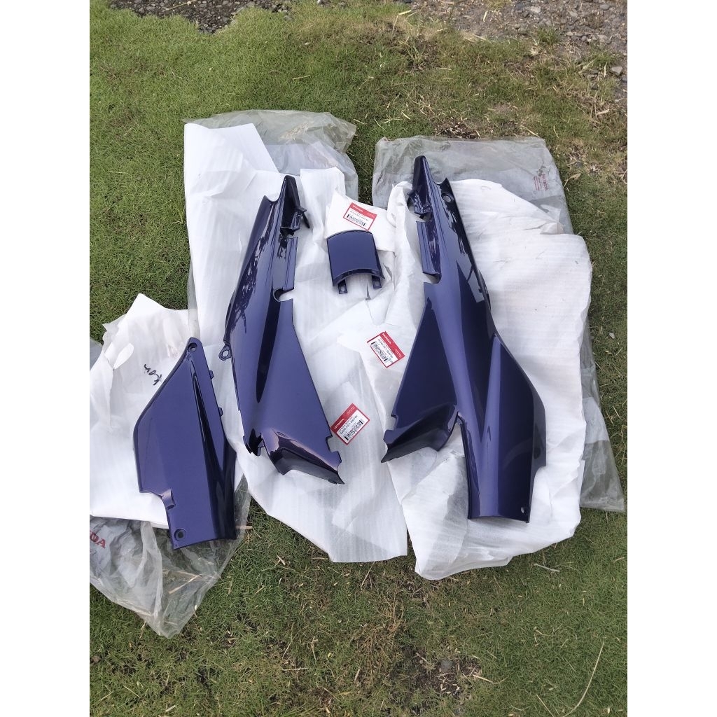 Cover body belakang Supra Supra x 100 ungu violet original ahm