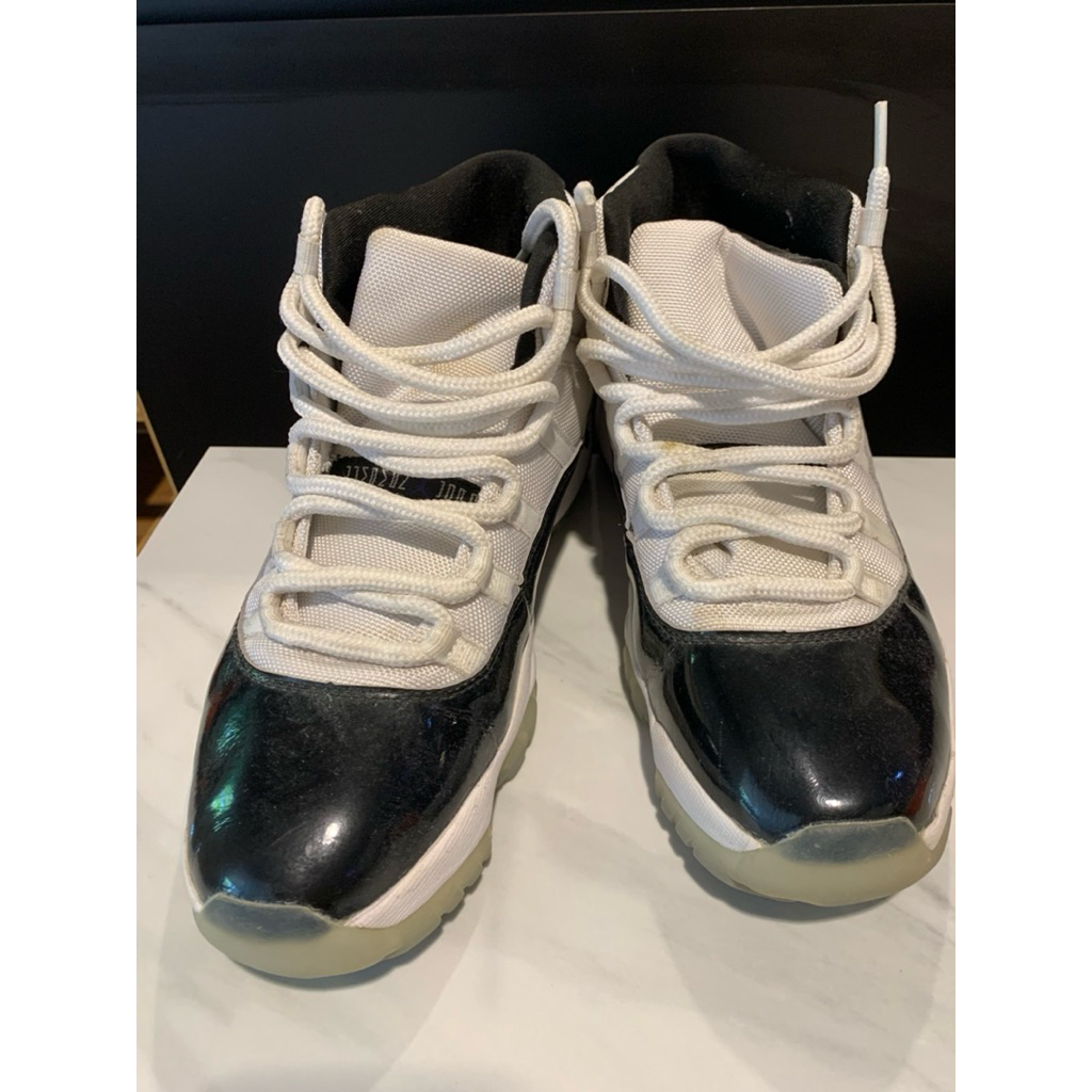Air Jordan 11 Concord