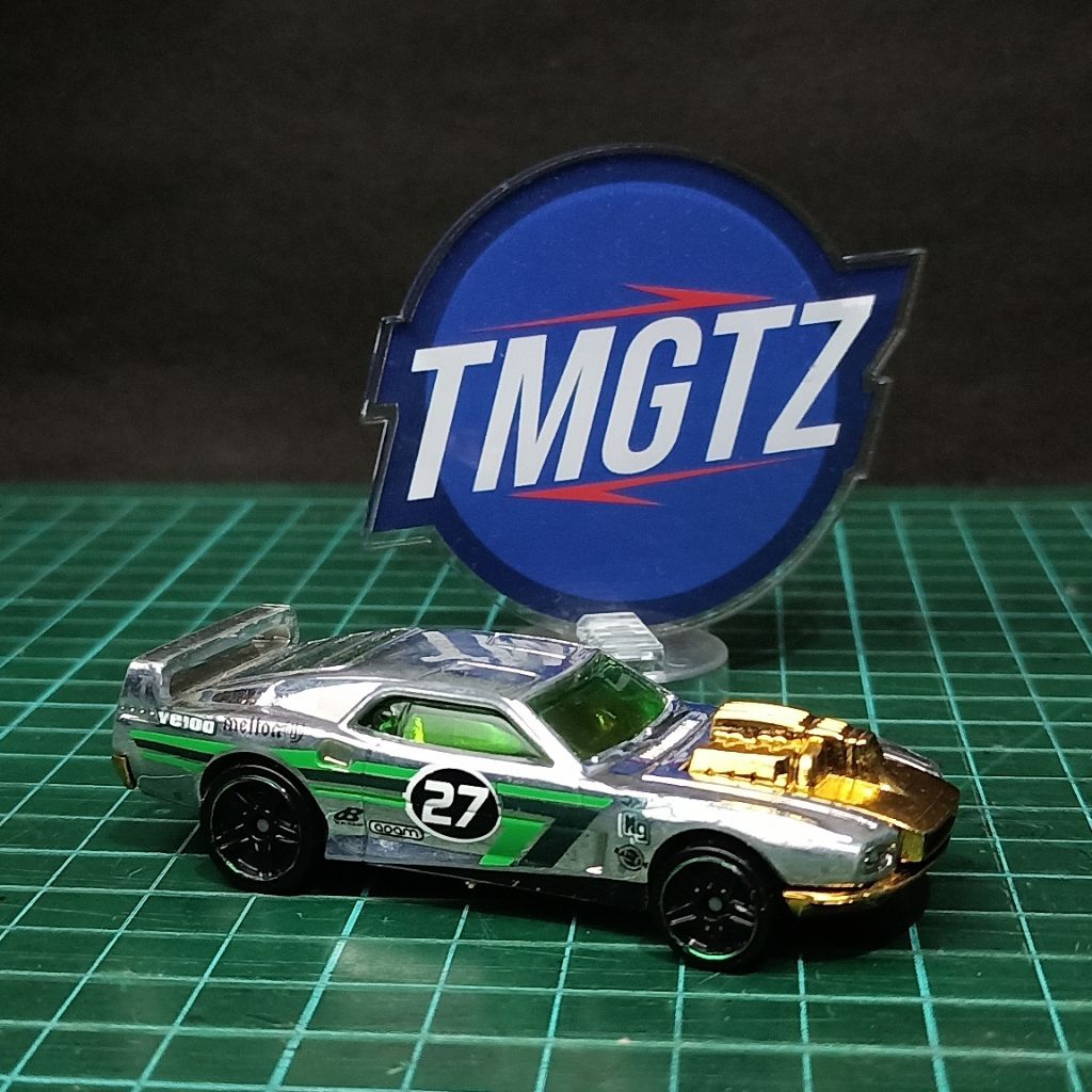 Hotwheels Rivited hw racing 2013 chrome mattel