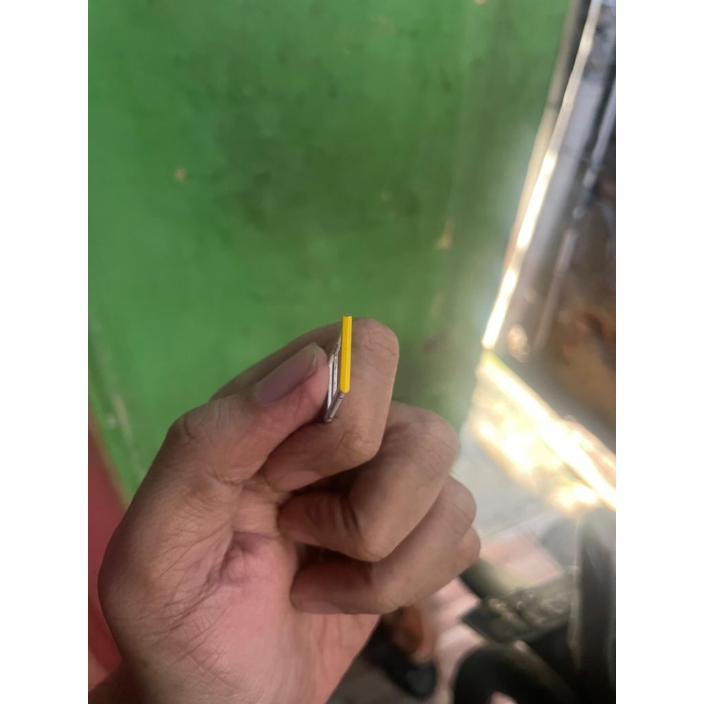 simtray Poco m3 minus