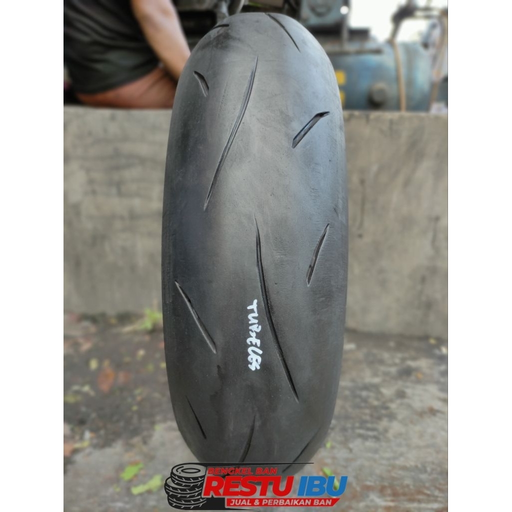 Ban Tubeles Dunlop Alpha-13 SP 150/60 R17 (150/60-17)