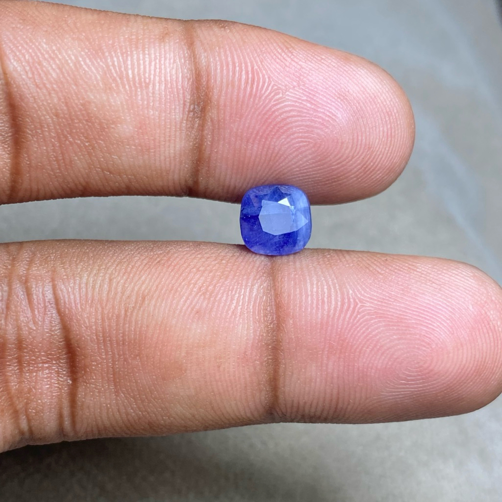 Batu Blue Safir Corondum Natural Blue Sapphire Africa Tanzania Dim 7.5mm