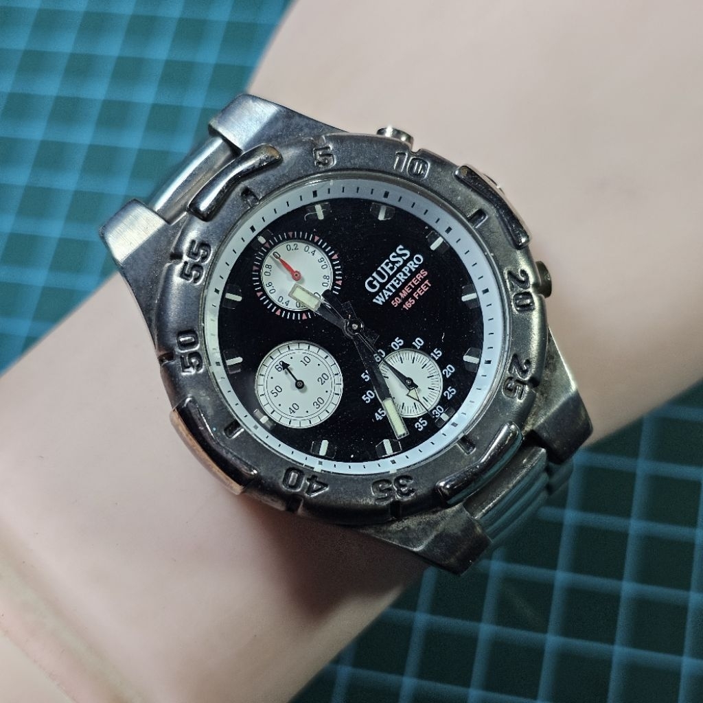Jam Guess Waterpro Chronograph Grey Black Vintage Bekas