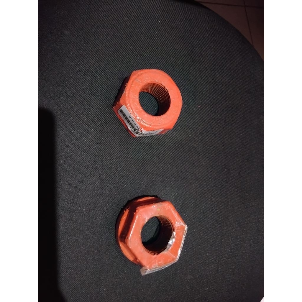 MUR MOLEN/ MUR MOLEN MODEL KUPING