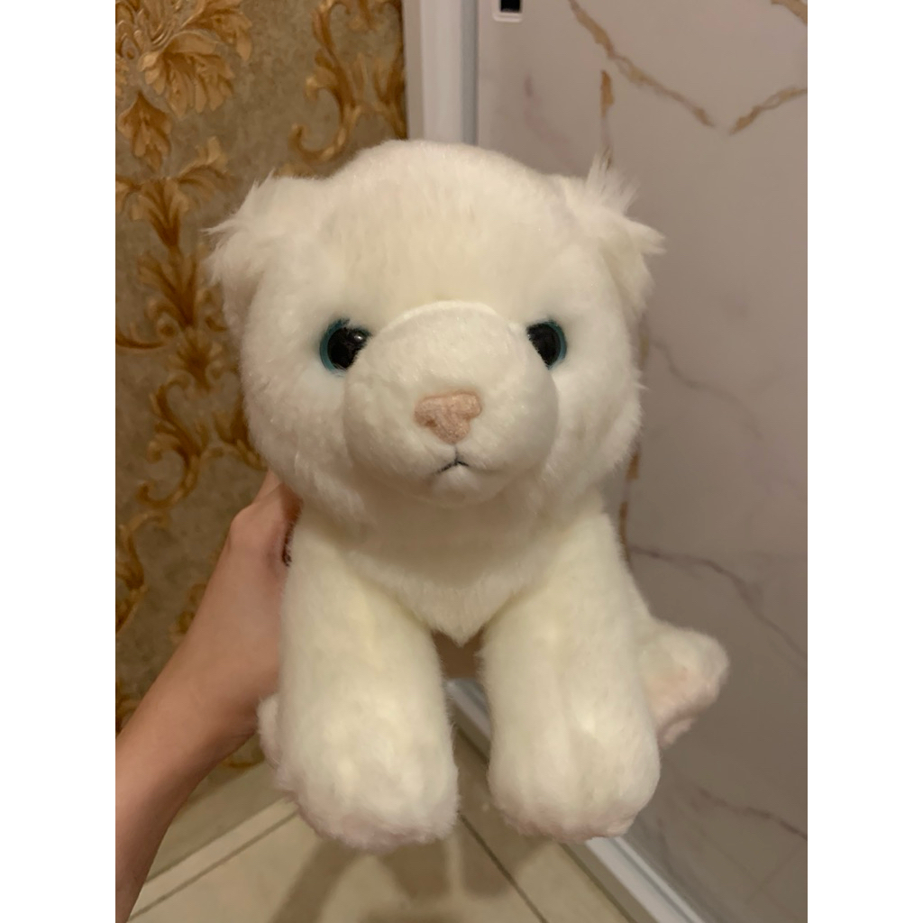 Boneka White Lion