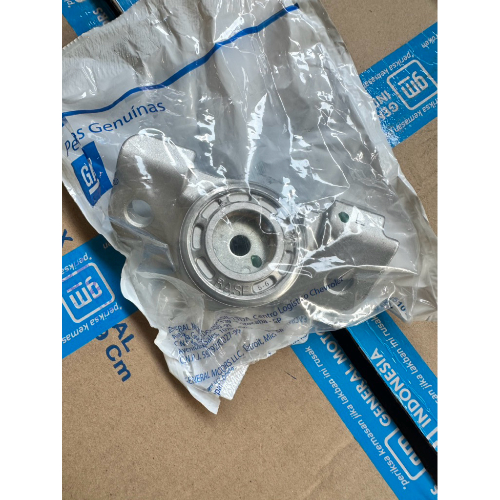 SUPPORT SHOCK BELAKANG KIRI SUPPORT SHOCKBEKER BELAKANG KIRI CHEVROLET SPIN ASLI 52082243