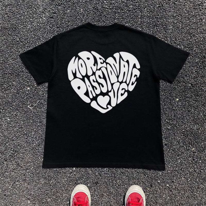 TINY Kaos Distro Pria Wanita Motif Hati Cinta | Kaos Oversize untuk Remaja | Kaos Distro Hitam Putih