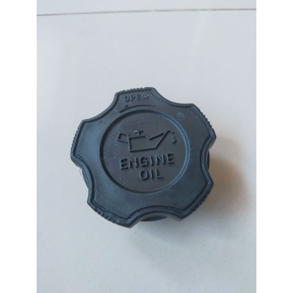 Tutup oli mesin Suzuki Carry Extra 1,0 (16920-86502)