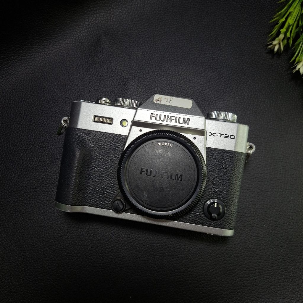 KAMERA FUJIFILM XT20 BODY ONLY