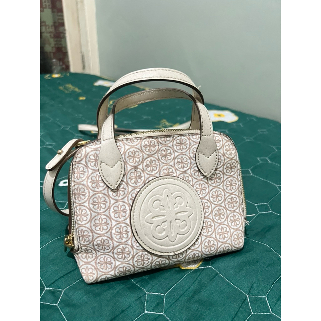 Preloved tas les catino