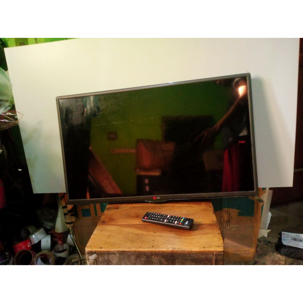 Tv LED 32 inch, LG Analog Minus Garis